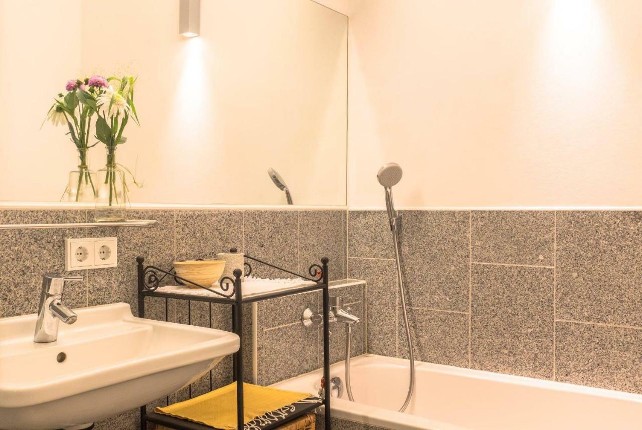 Spacious Old Town Luxury Apartment Λιντς Εξωτερικό φωτογραφία